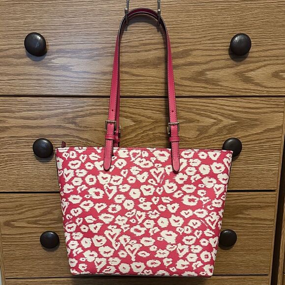 Michael Kors Red and Cream Tote Bag - Picture 2 of 5